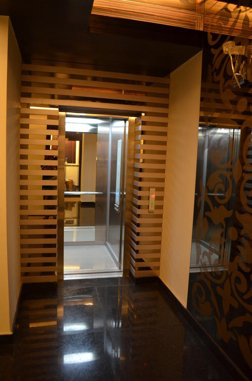 Hotel Metro View Делі Екстер'єр фото